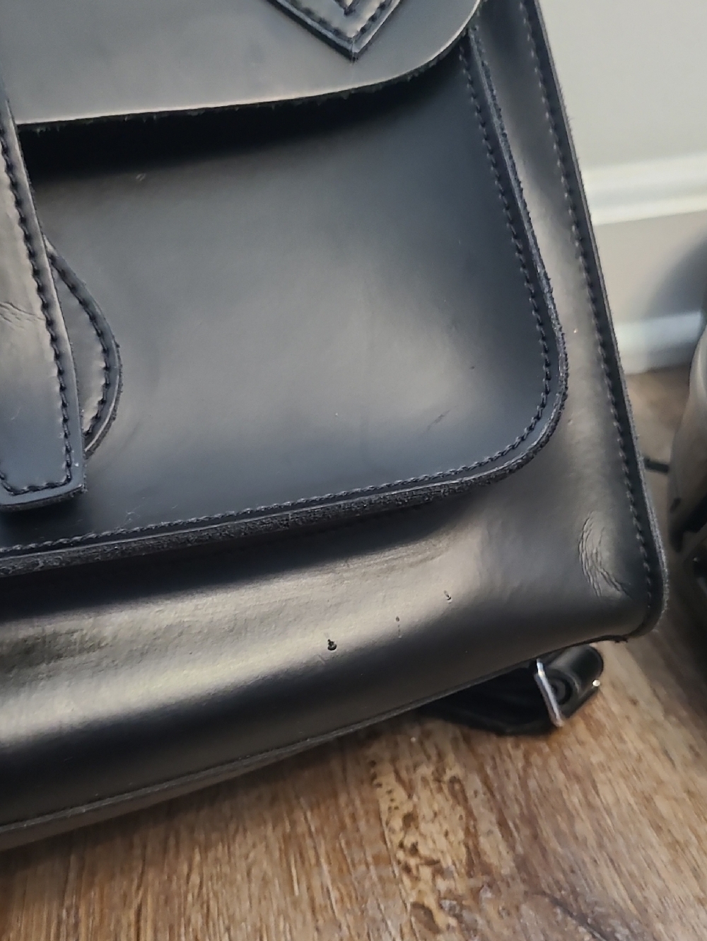Dr Martens Kieve Smooth Backpack - Picture 6 of 9